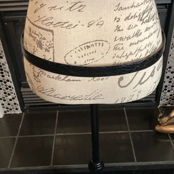 Black croco‎ embossed belt with silver buckle - Picture 5 of 6